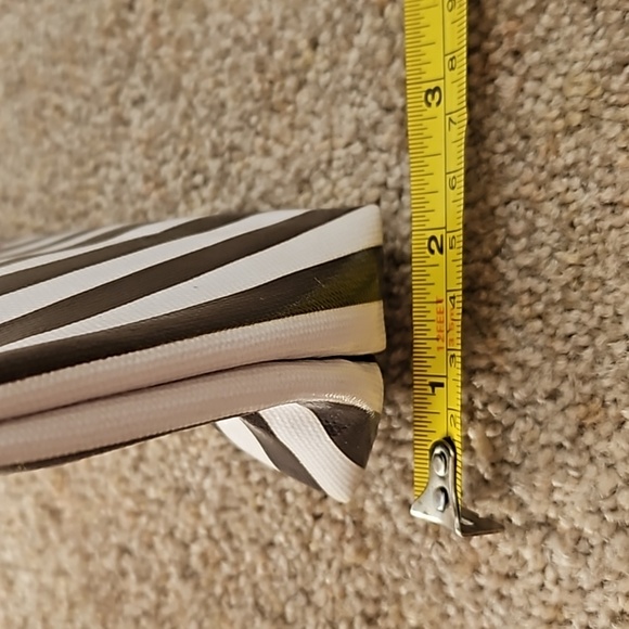 Henri bendel centennial stripe cosmetic bag - Picture 8 of 8